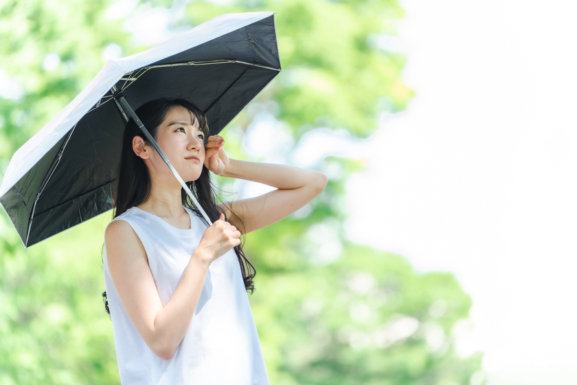 紫外線とは?肌や髪に与える影響や今日からできる対策の写真