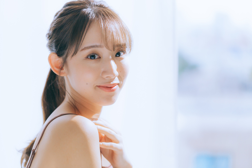 ポニーテールの女性の画像