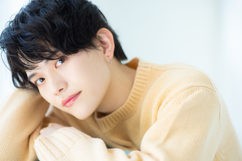 ヘアセットをした男性の画像