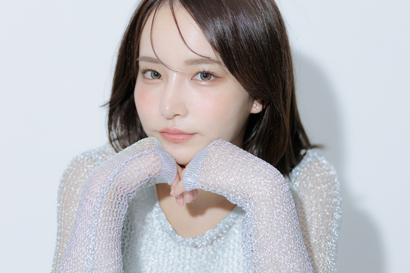 あふれ出る透明感｜グレーのヘアカラーの特徴と種類を紹介の写真