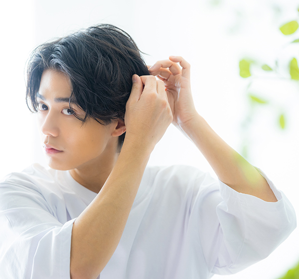メンズワックスの失敗しない使い方を解説!下準備から髪型別ポイント メンズワックスの失敗しない使い方を解説!下準備から髪型別ポイント