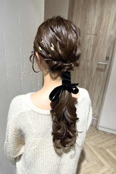 フェミニンなポニーテールの画像