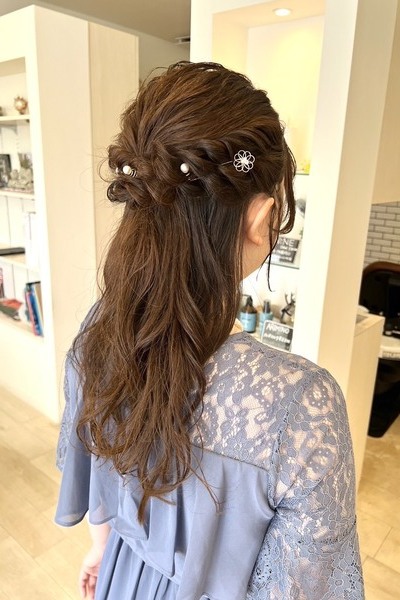 ねじり編みハーフアップの画像