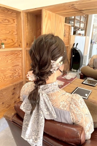 華やかなスタイルの編みおろしの画像