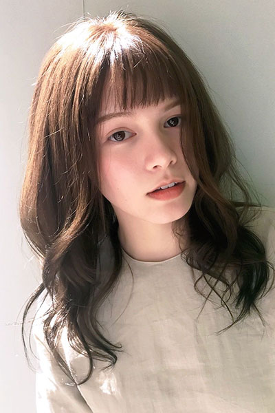 やわらかウェーブ × シースルーバングの画像