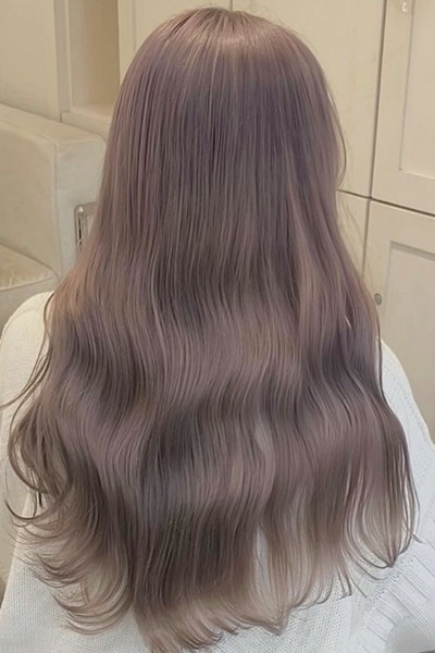 スモーキーグレージュの画像