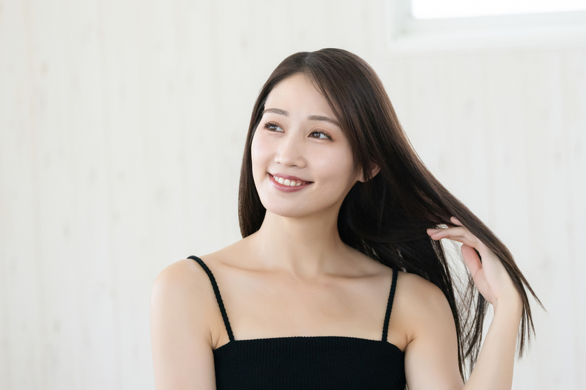 ロングヘアの女性の画像