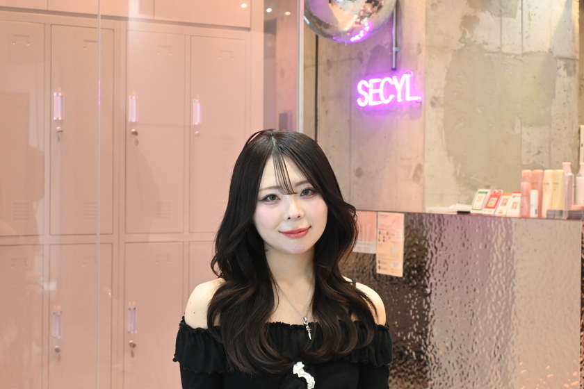 韓国ヘアから学ぶ可愛さの秘訣！最新トレンド&プロが教えるヨシンモリ巻き方のコツの写真