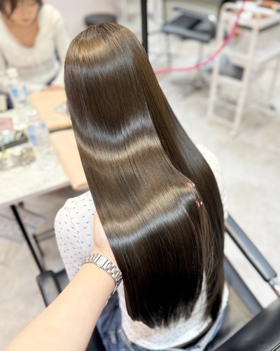 オリーブ系カラーの画像