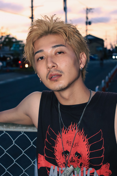 シャンパンゴールドの画像