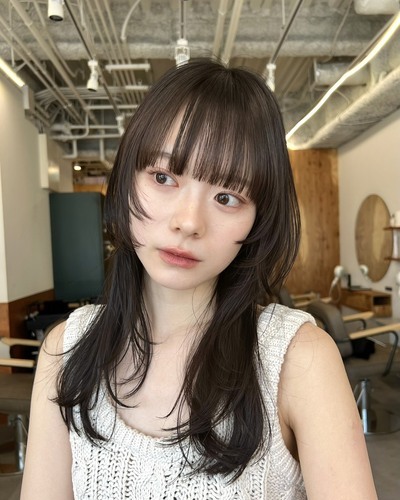 ロングハッシュカットの画像